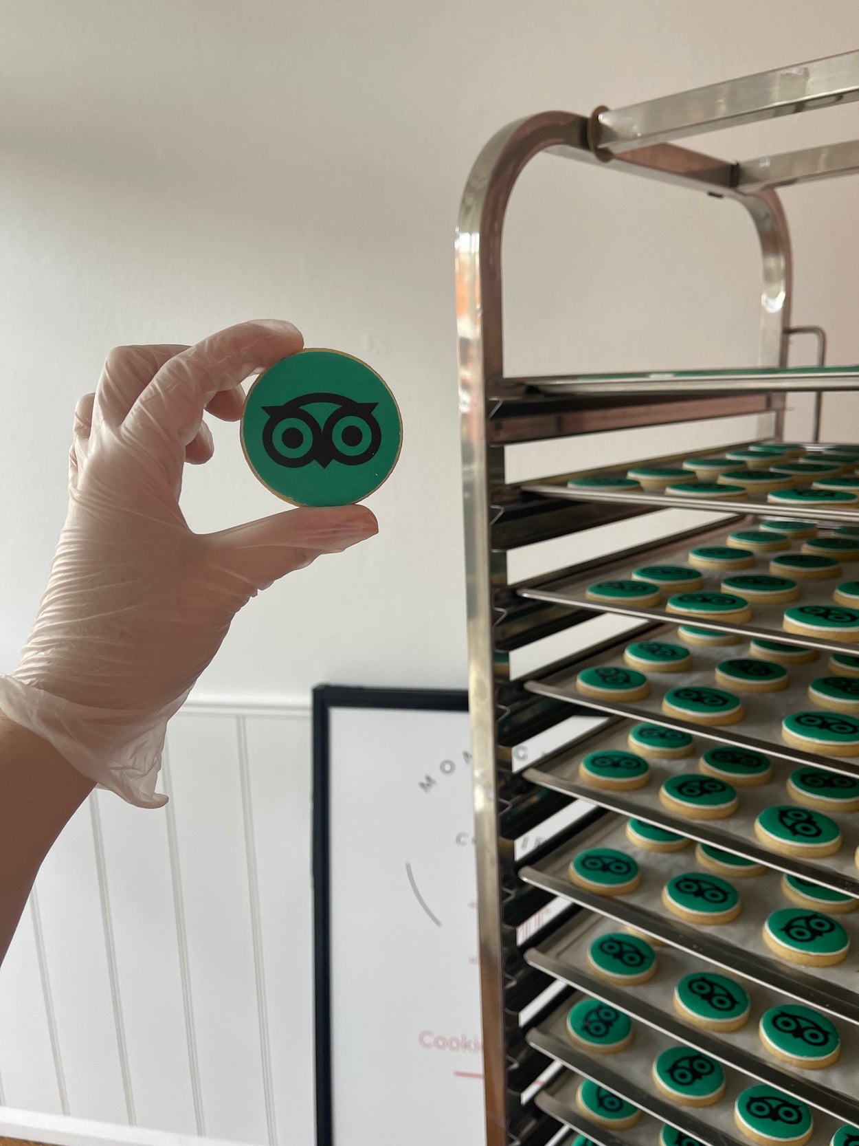 Branded round cookies with company logo, ideal for corporate events